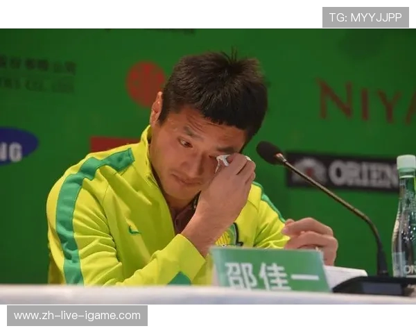 邵佳一:从绿茵场到人生新篇章的传奇故事与成长历程 邵佳一:从绿茵场到人生新篇章的传奇故事与成长历程