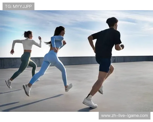 每天坚持健身塑造完美身材提升自信打造健康积极新生活