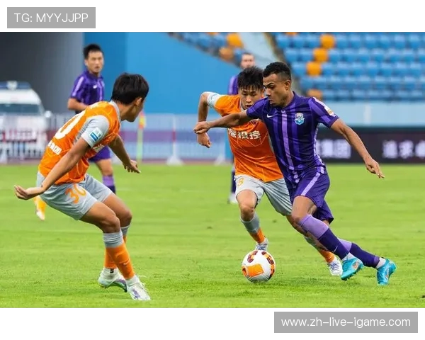 津门虎奋勇拼搏展现天津足球精神再续辉煌征程迎接新赛季挑战