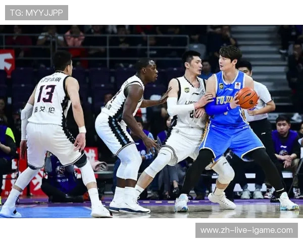 广东宏远迎战浙江稠州激烈对决 聚焦CBA季后赛关键战役