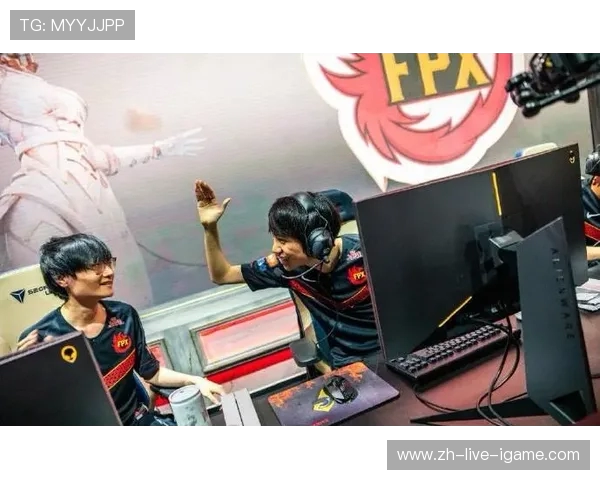 赛后分析：WE与FPX对决中的战术博弈与团队协作探讨