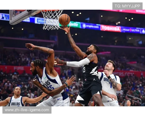 独行侠迎战快船强强对决 东契奇与莱昂纳德火花四溅谁能笑到最后